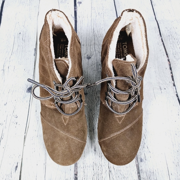 TOMS | quilted laceup suede leather faux for lined wedge heel ankle boots - Picture 4 of 11